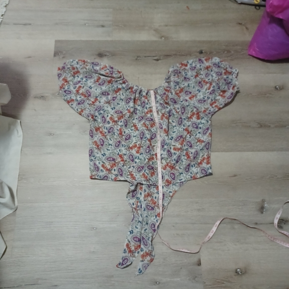 Half shoulder top - Picture 3 of 5